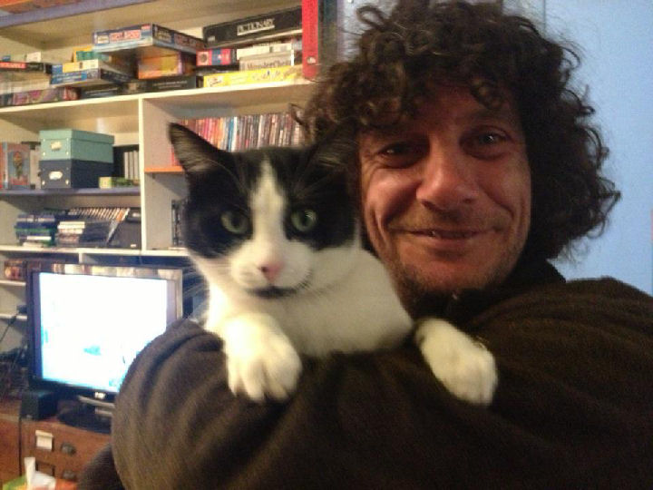 Buttons the Kat